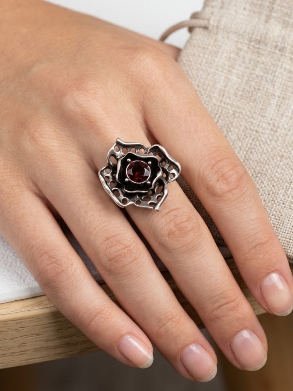 Antiqued Silver Flower Ring | Stretch Floral Rhinestone Ring
